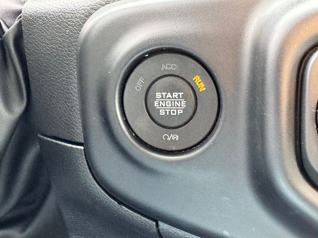 2023 Jeep Wrangler Altitude