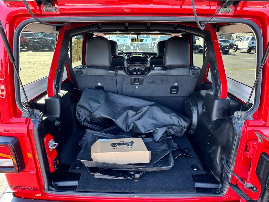 2022 Jeep Wrangler Unlimited Sahara Altitude