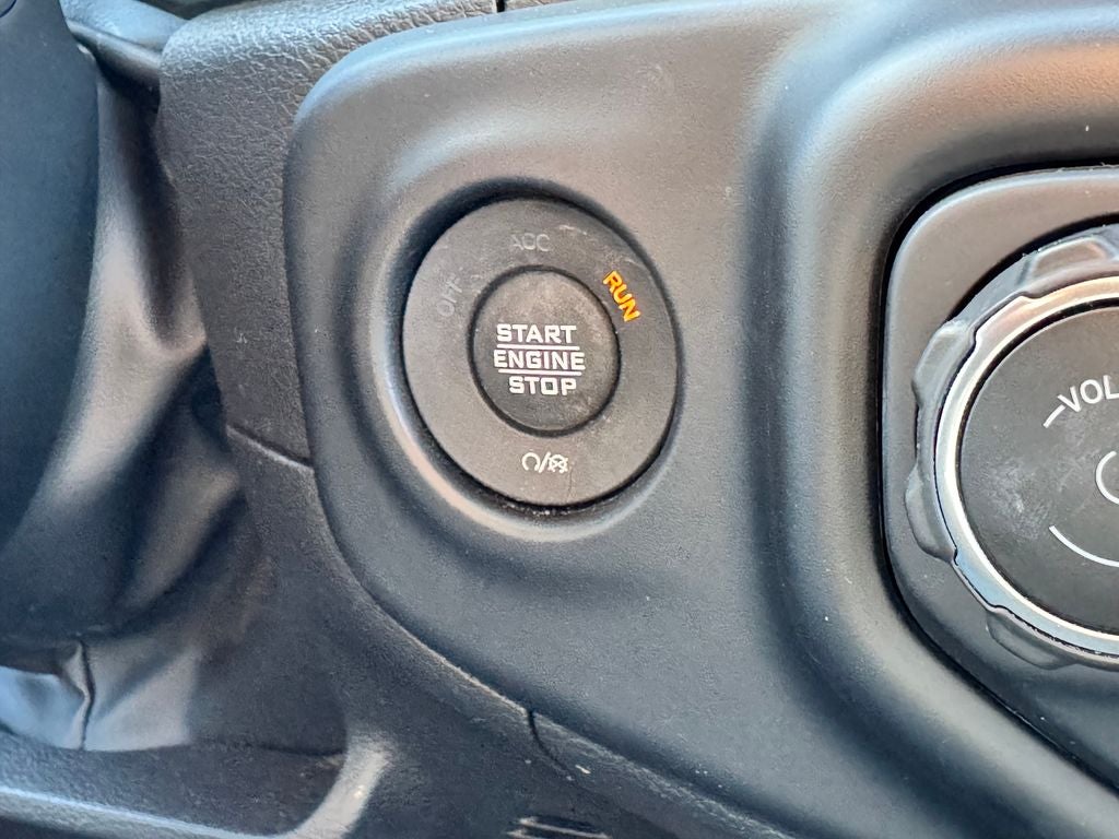 2022 Jeep Wrangler Unlimited Sahara Altitude