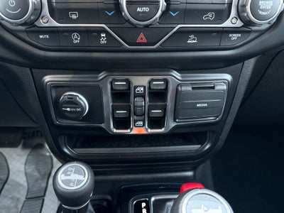 2022 Jeep Wrangler Unlimited Sahara Altitude