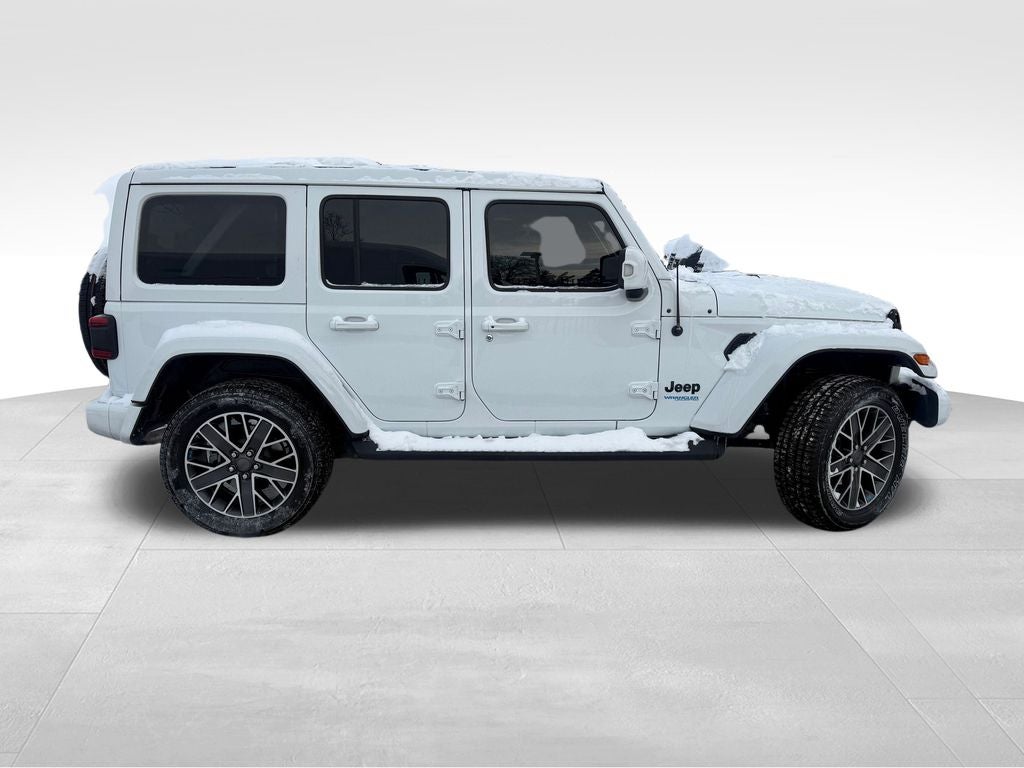 2022 Jeep Wrangler Unlimited Sahara High Altitude 4xe
