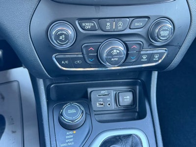 2018 Jeep Cherokee Overland