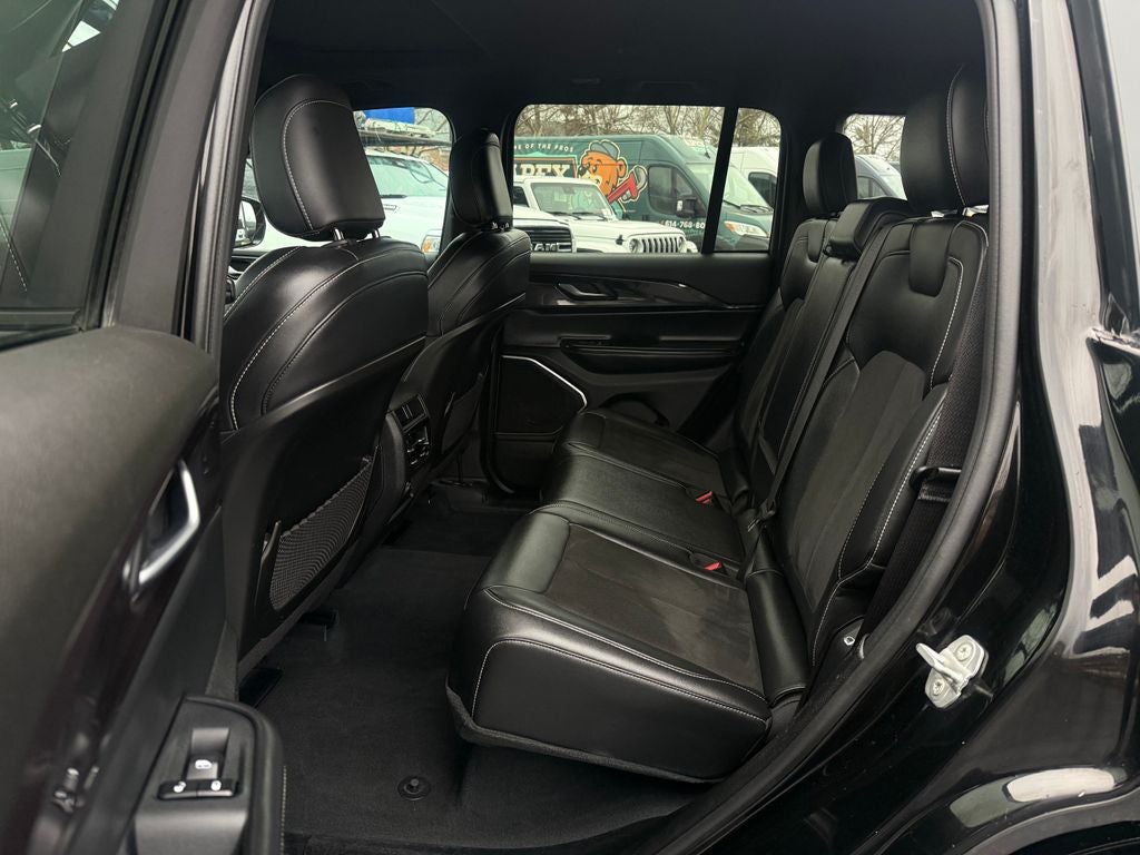 2022 Jeep Grand Cherokee Altitude