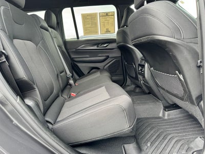 2024 Jeep Grand Cherokee Laredo