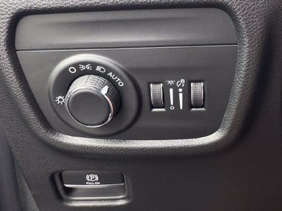 2027 Jeep Grand Cherokee Laredo Altitude
