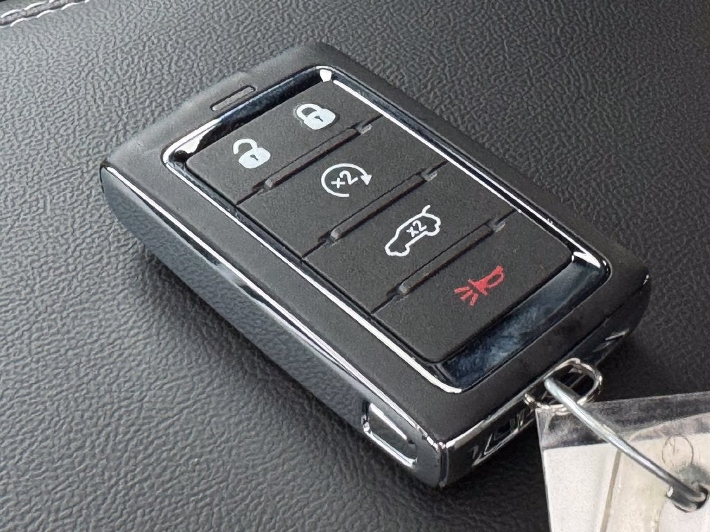 2027 Jeep Grand Cherokee Laredo Altitude