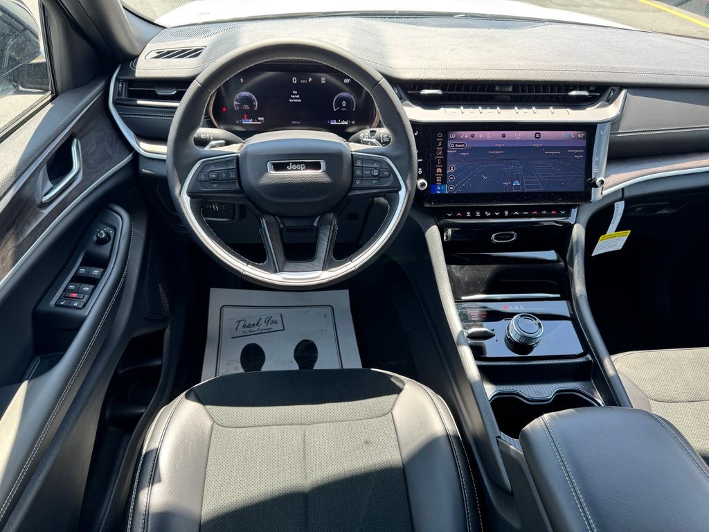 2026 Jeep Grand Cherokee Laredo