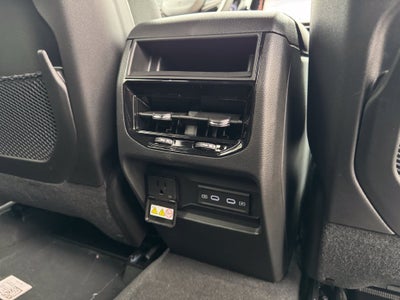 2027 Jeep Grand Cherokee Laredo Altitude