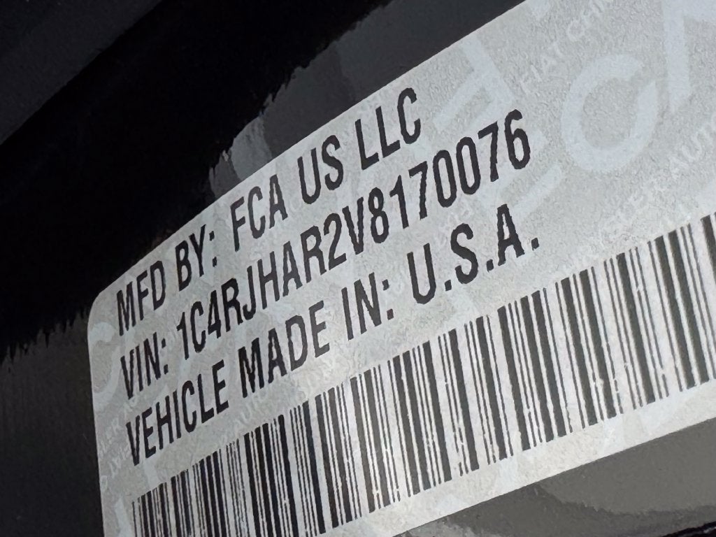 2027 Jeep Grand Cherokee Laredo Altitude