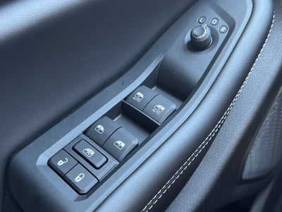 2027 Jeep Grand Cherokee Laredo Altitude