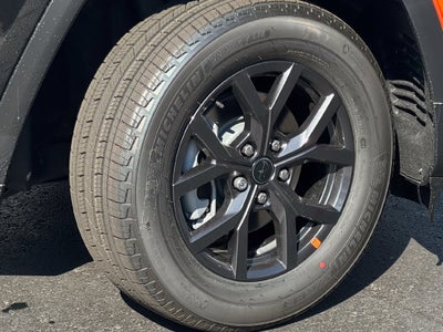 2027 Jeep Grand Cherokee Laredo Altitude