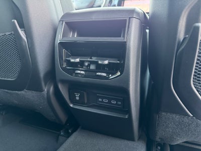 2027 Jeep Grand Cherokee Laredo Altitude