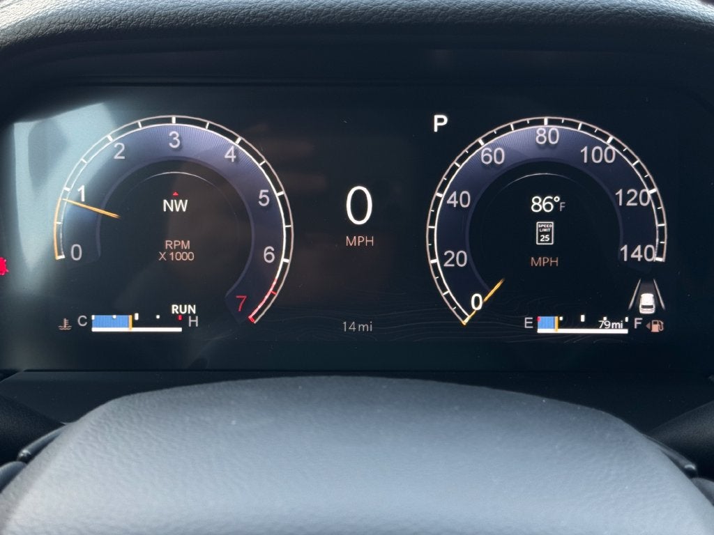 2027 Jeep Grand Cherokee Laredo Altitude