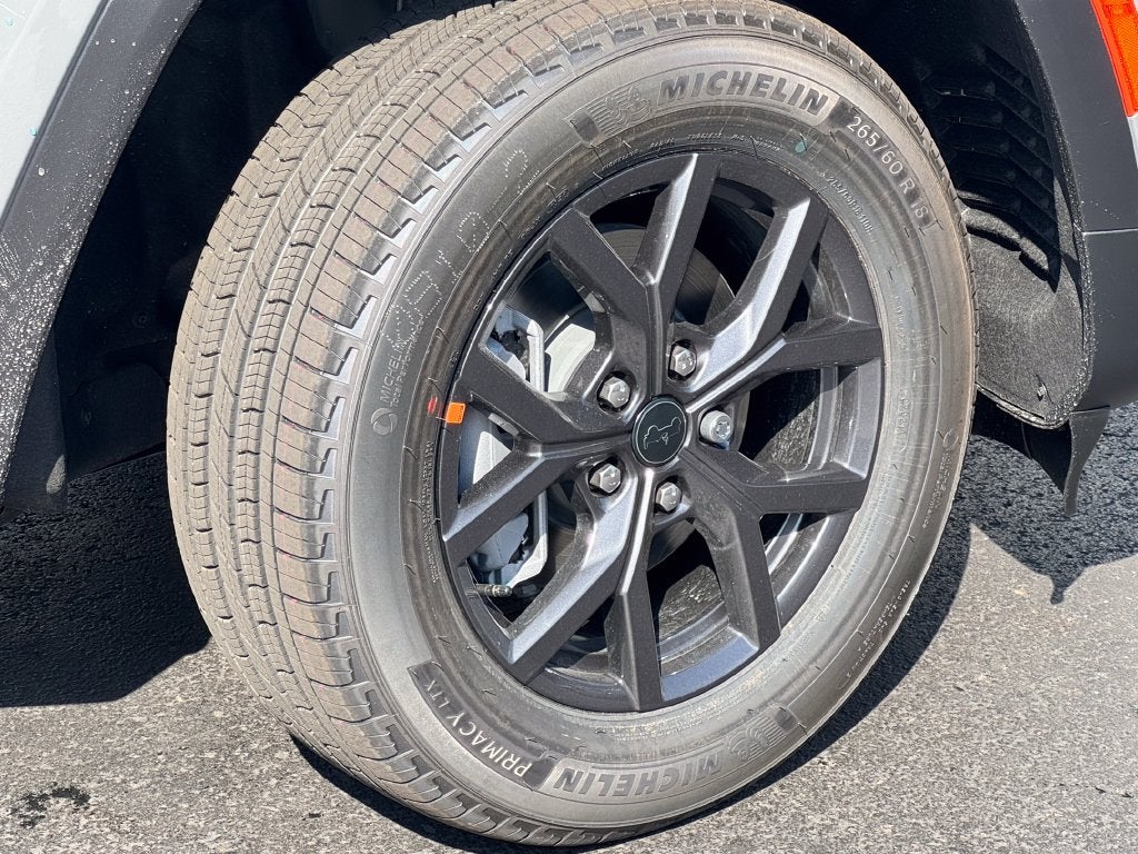 2027 Jeep Grand Cherokee Laredo Altitude