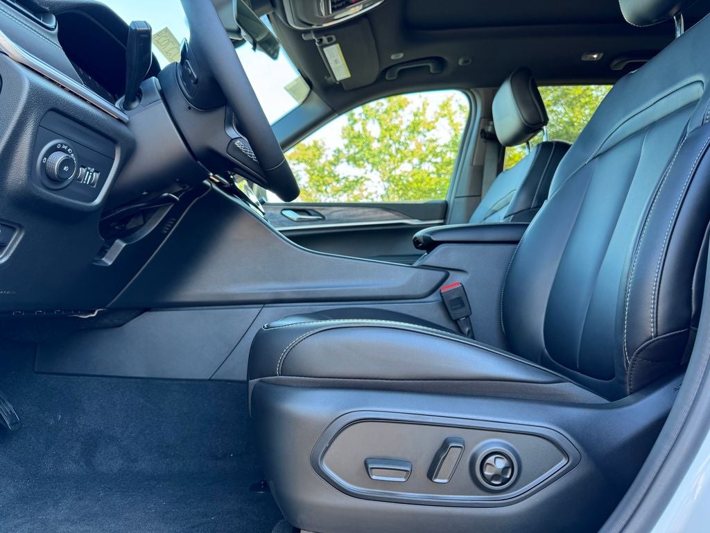 2027 Jeep Grand Cherokee Limited