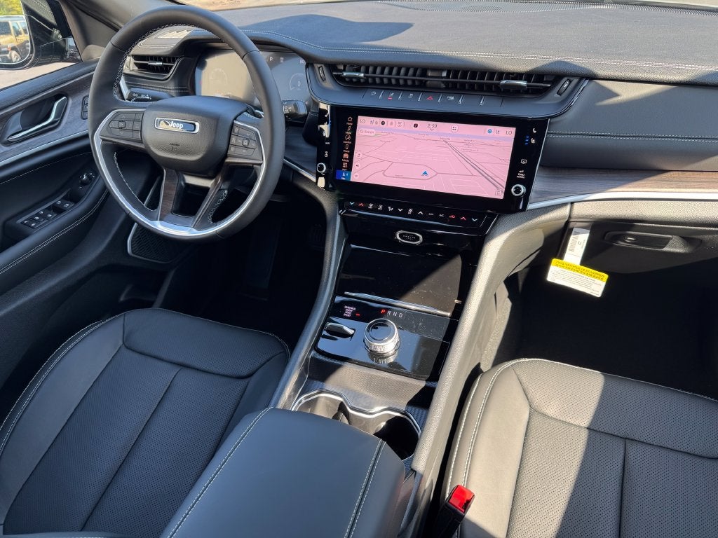 2027 Jeep Grand Cherokee Limited Reserve
