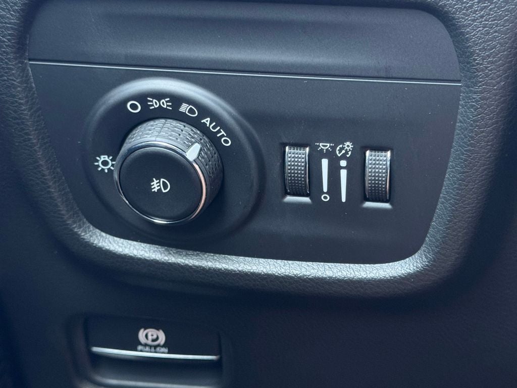 2027 Jeep Grand Cherokee Limited Reserve