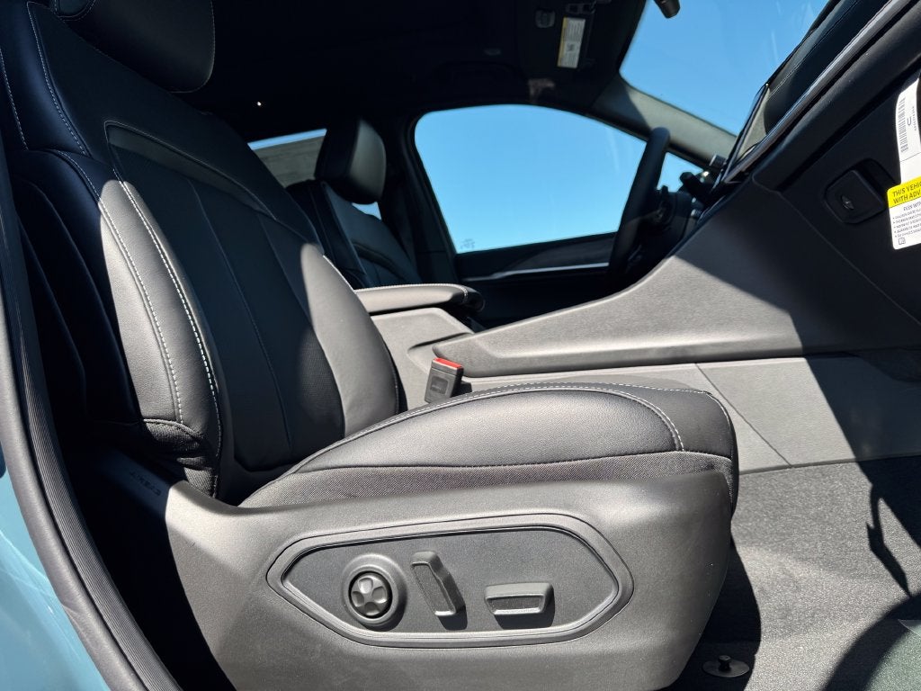 2027 Jeep Grand Cherokee Limited Reserve