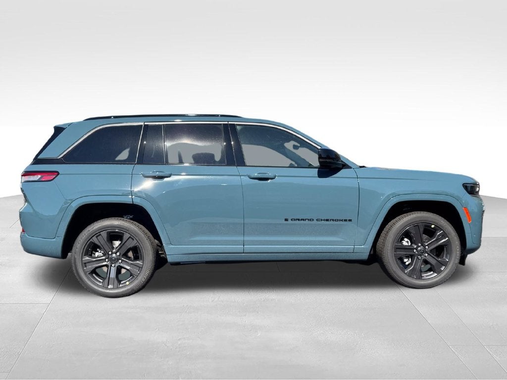 2027 Jeep Grand Cherokee Limited Reserve