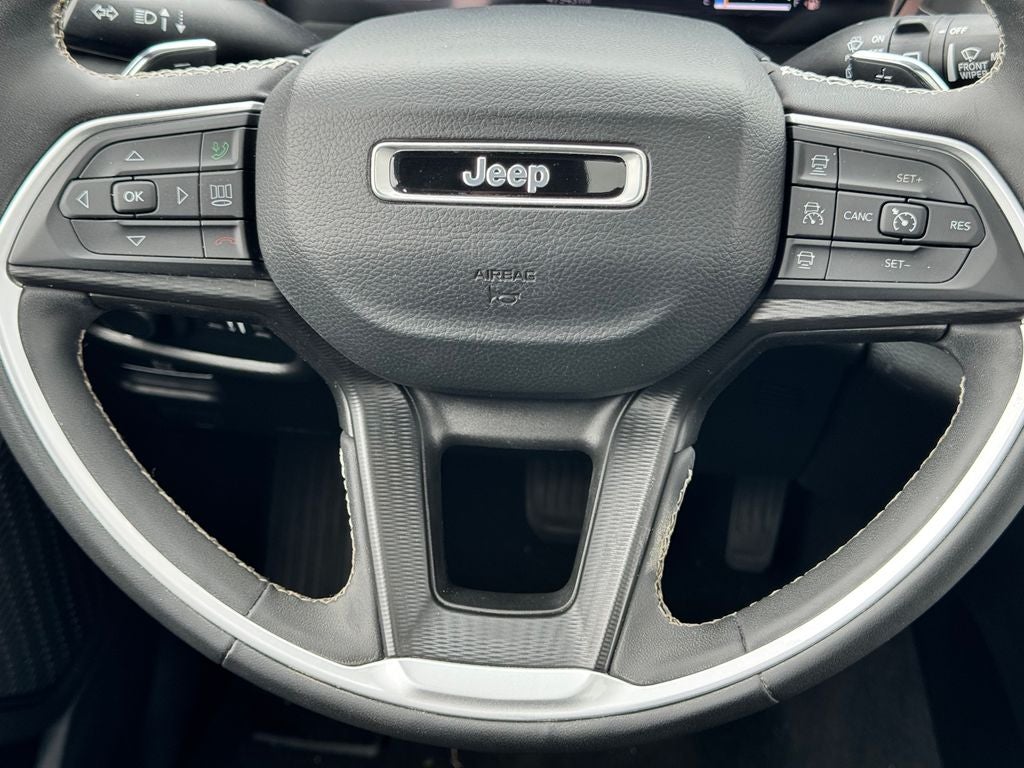 2023 Jeep Grand Cherokee L Laredo