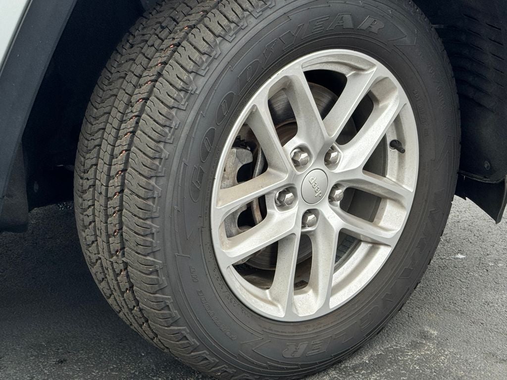 2023 Jeep Grand Cherokee L Laredo