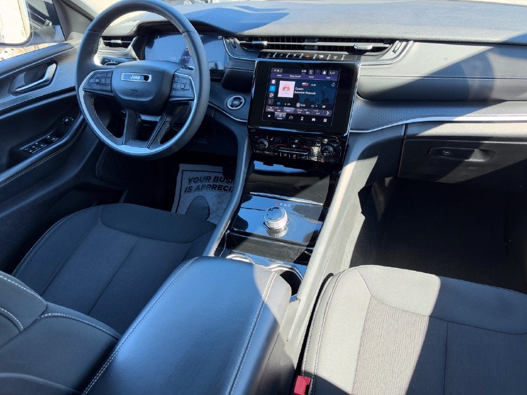 2023 Jeep Grand Cherokee L Laredo