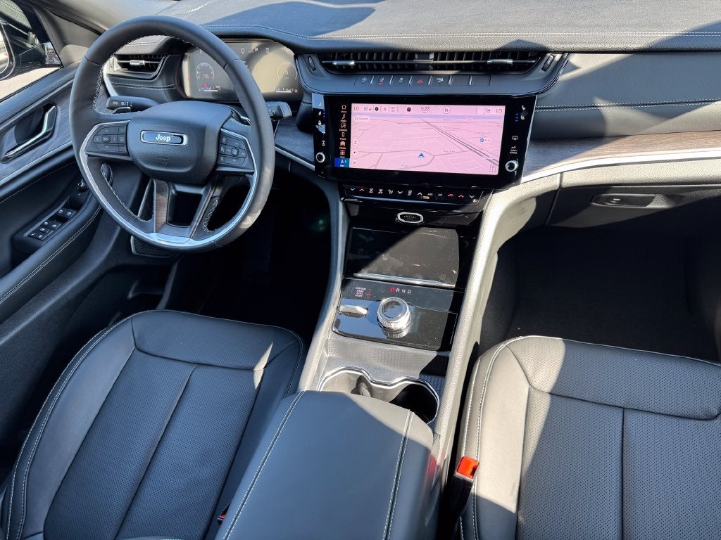 2027 Jeep Grand Cherokee L Limited Reserve