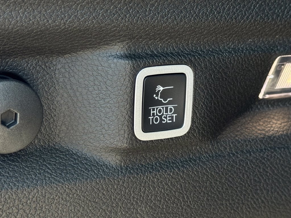 2027 Jeep Grand Cherokee L Limited Reserve