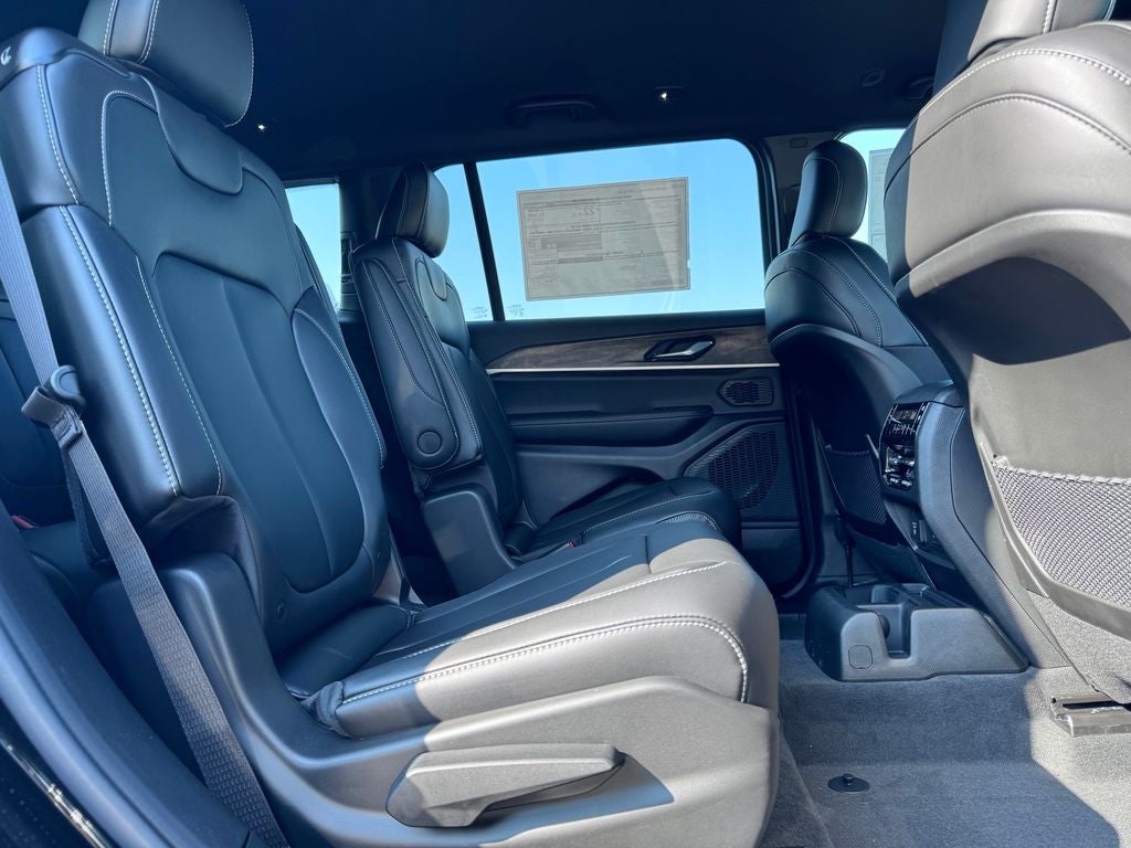 2027 Jeep Grand Cherokee L Limited