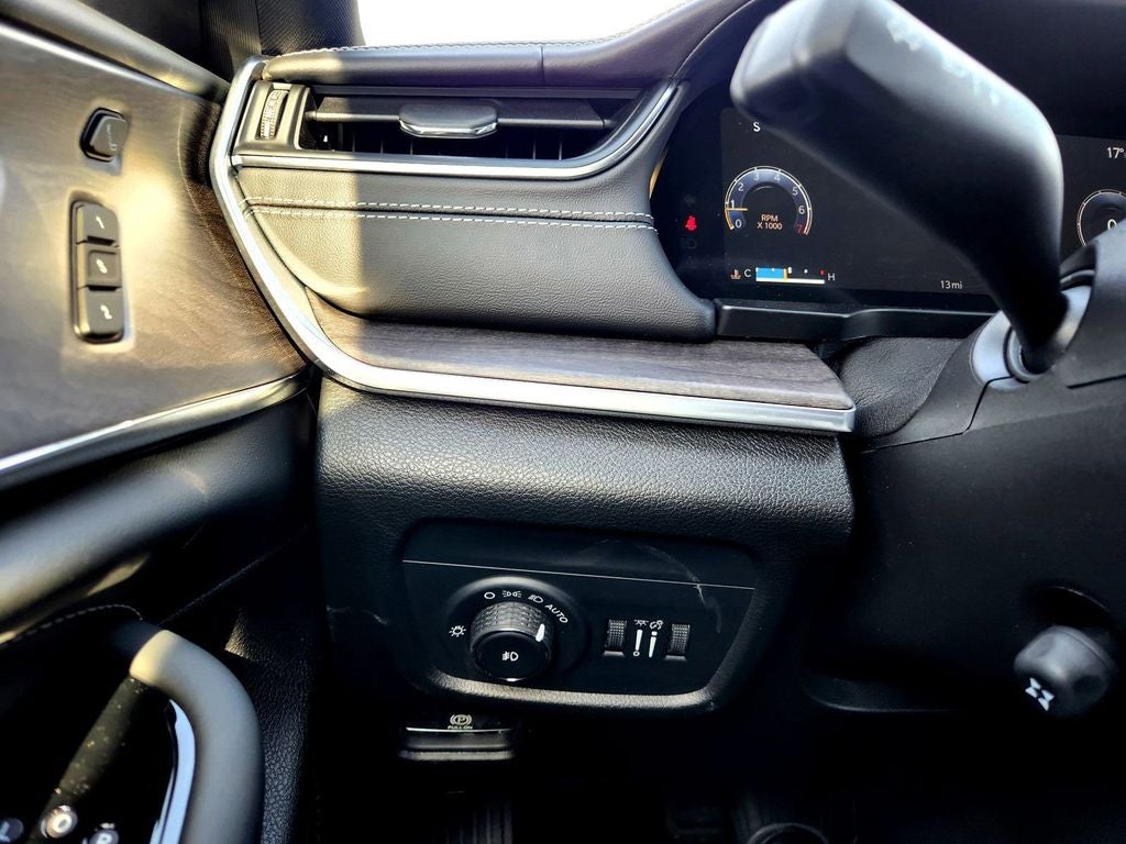 2025 Jeep Grand Cherokee L Overland