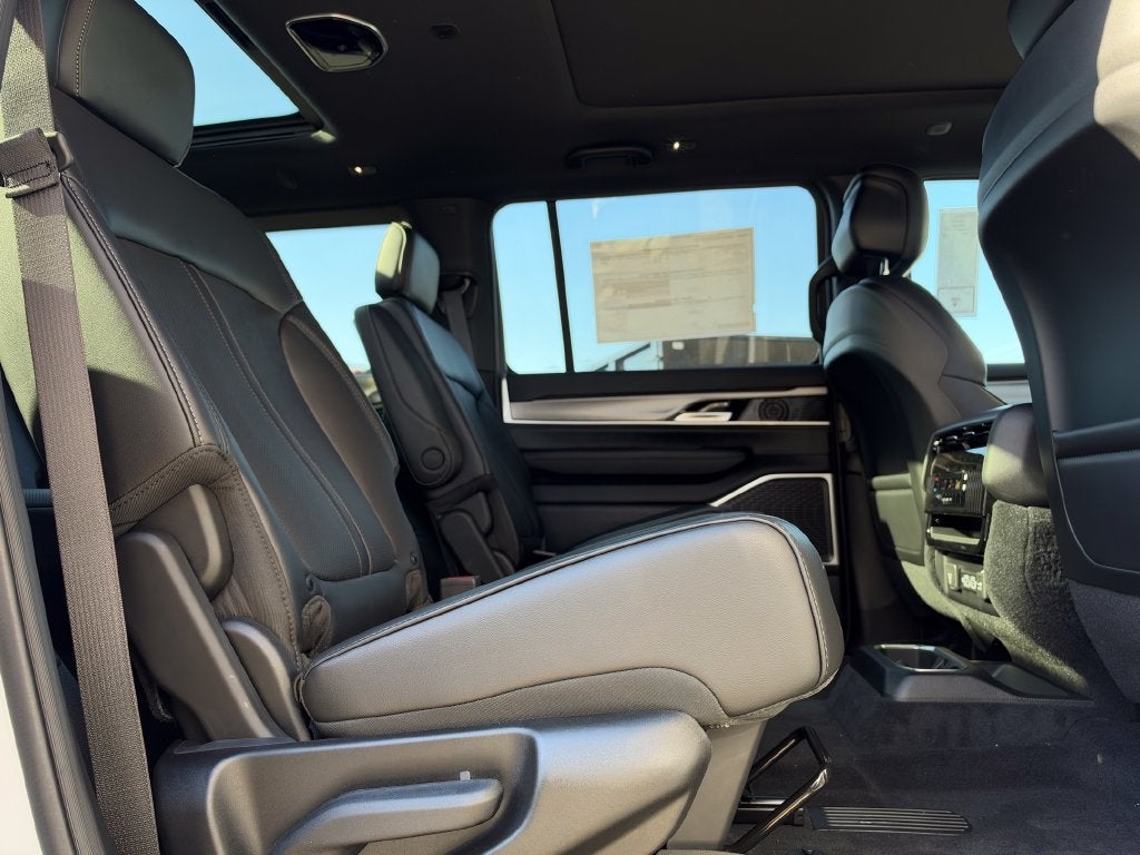 2027 Jeep Grand Wagoneer 4x4