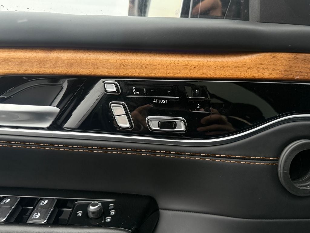 2022 Jeep Grand Wagoneer Series III