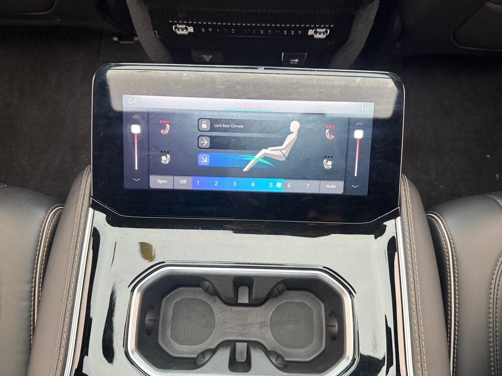 2022 Jeep Grand Wagoneer Series III