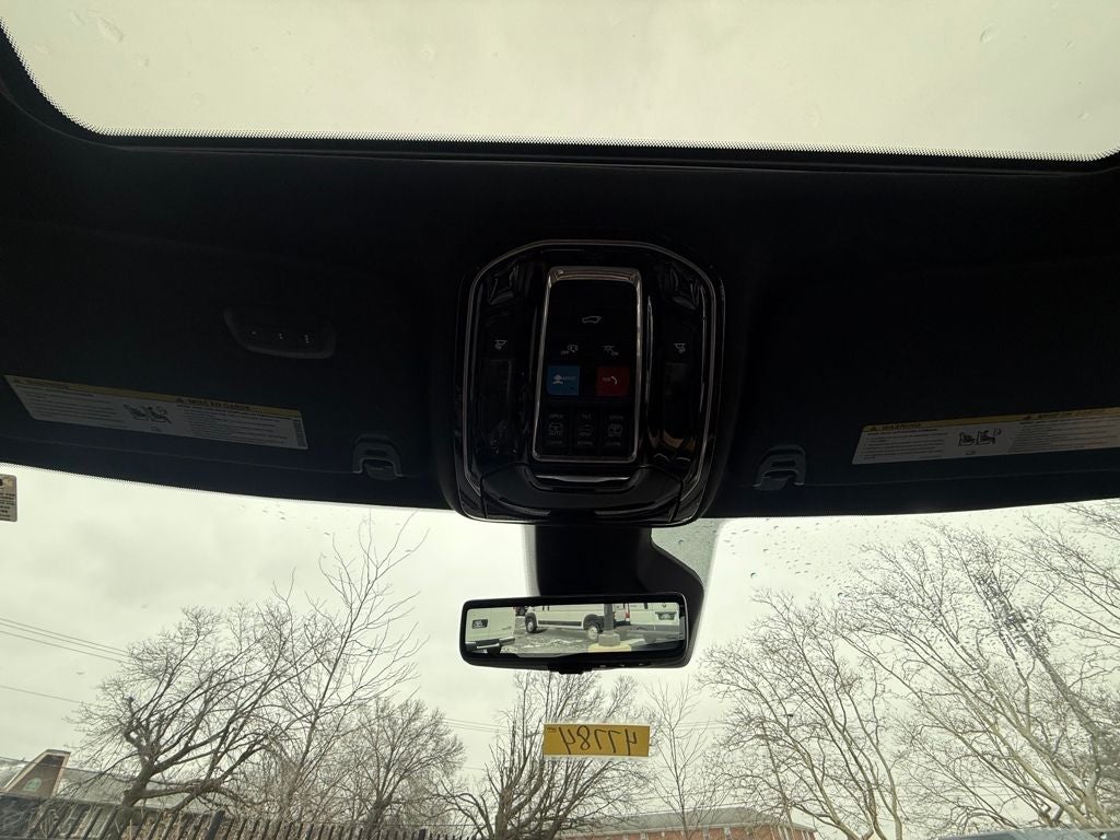 2022 Jeep Grand Wagoneer Series III