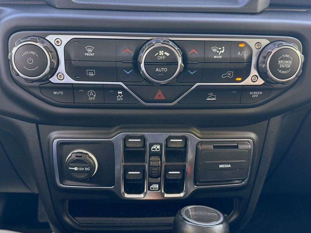 2022 Jeep Gladiator Overland