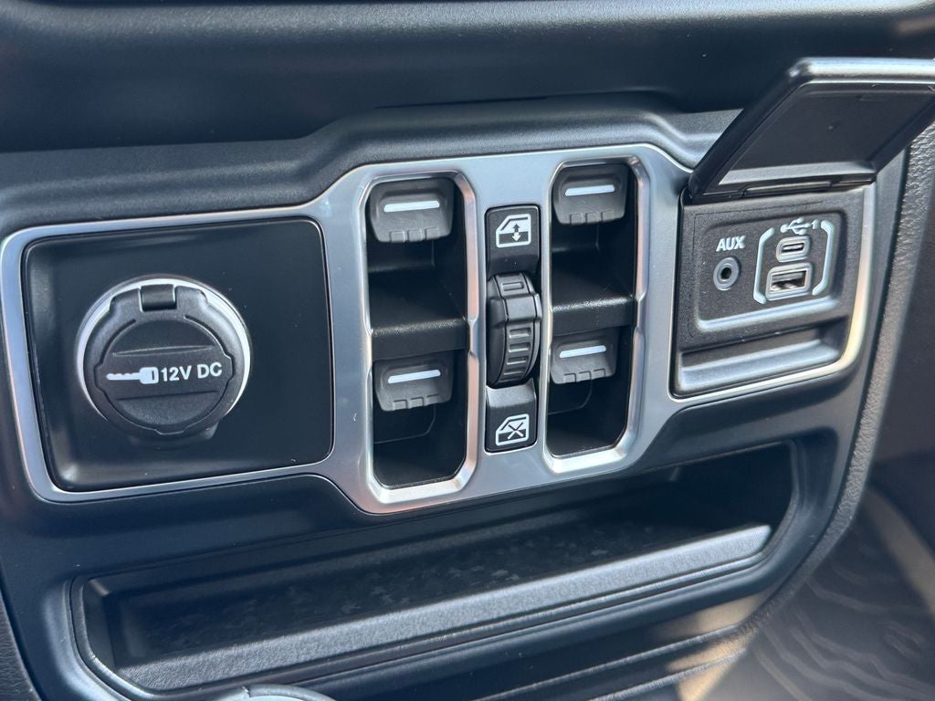 2023 Jeep Gladiator Overland