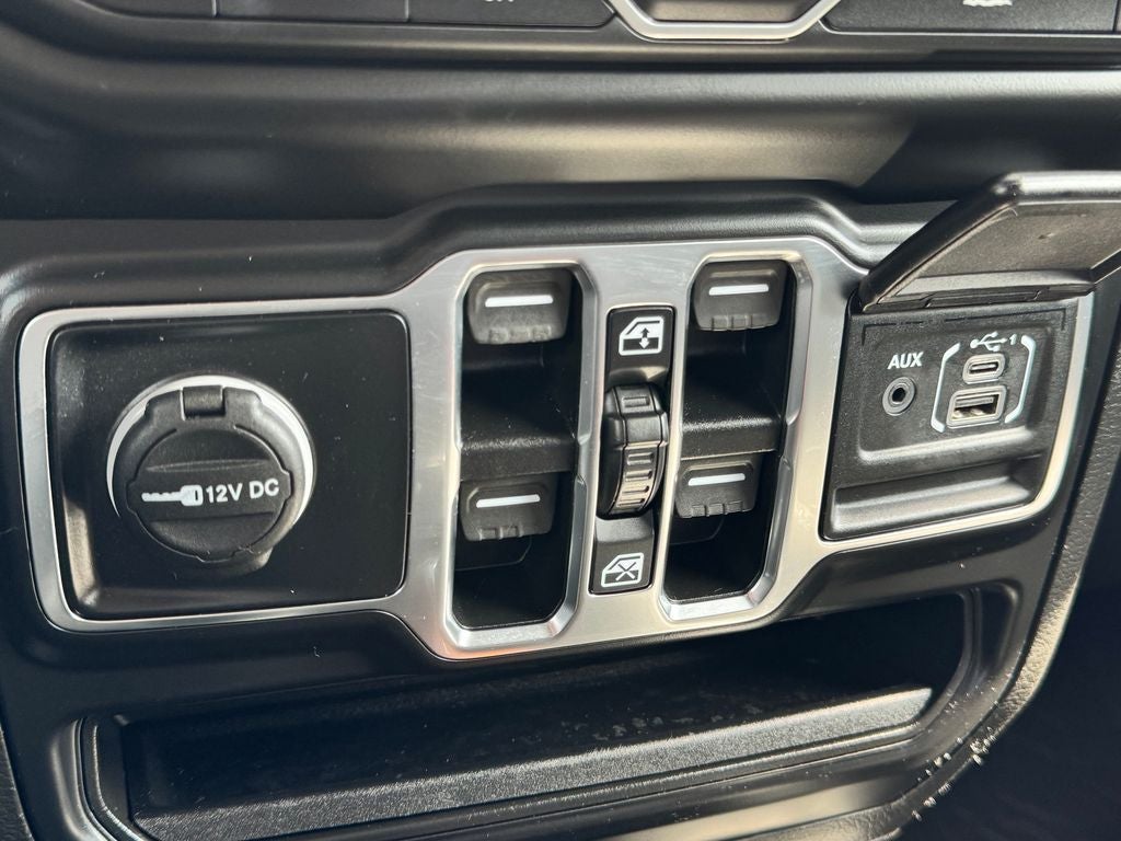2022 Jeep Gladiator Overland