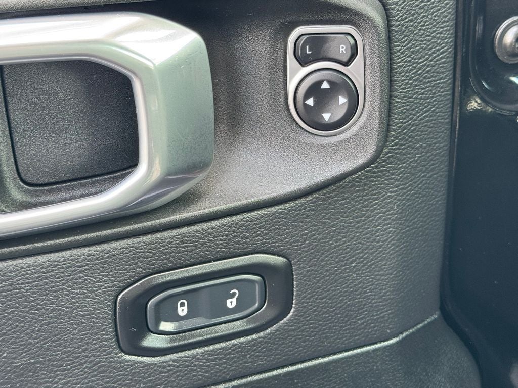 2022 Jeep Gladiator Overland