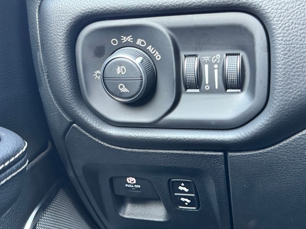 2027 RAM 1500 Laramie