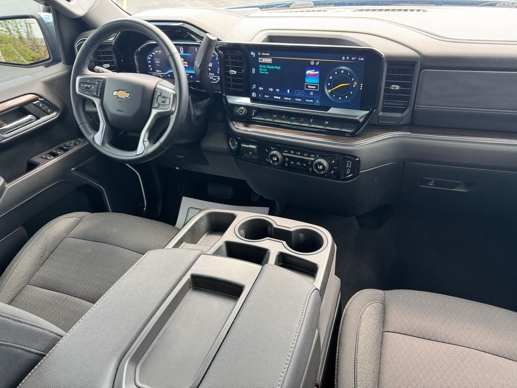 2024 Chevrolet Silverado 1500 LT LT1