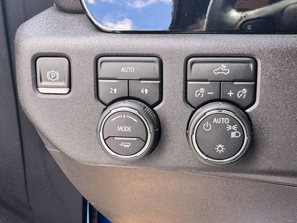 2024 Chevrolet Silverado 1500 LT LT1