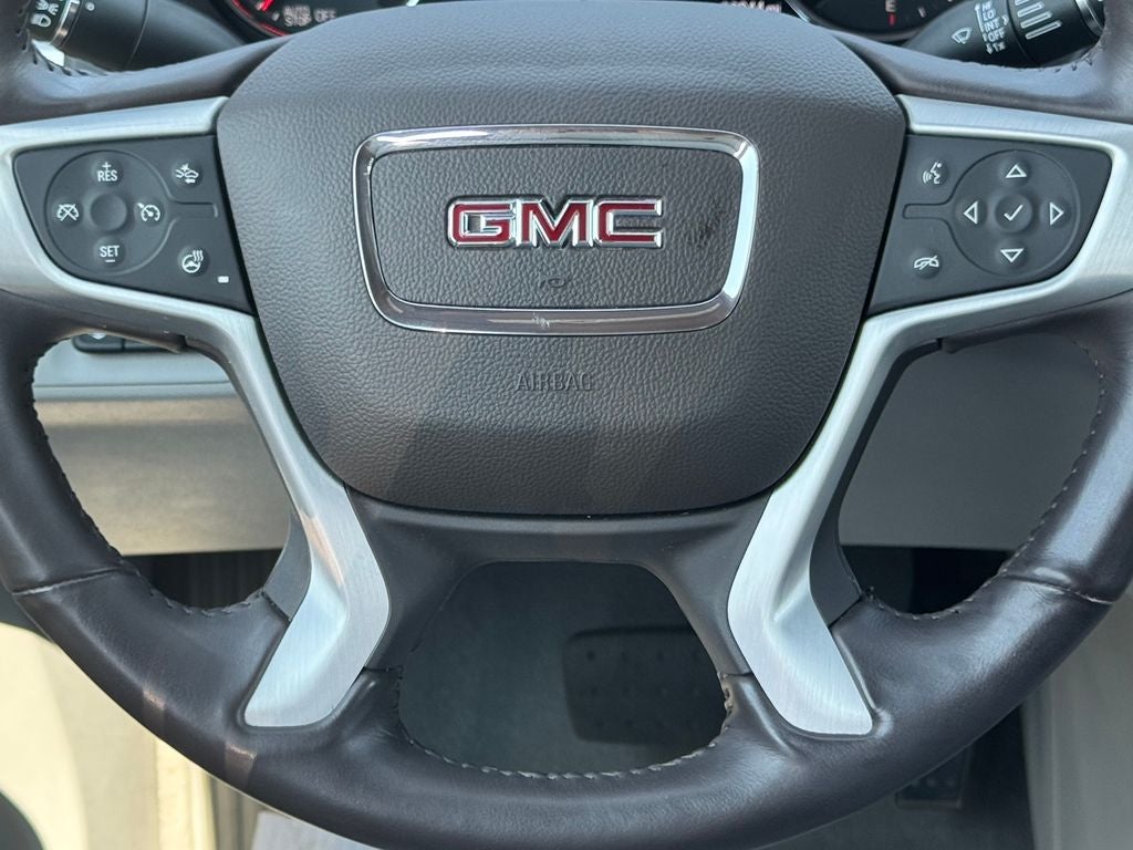 2022 GMC Acadia SLT