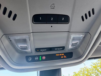 2022 GMC Acadia SLT