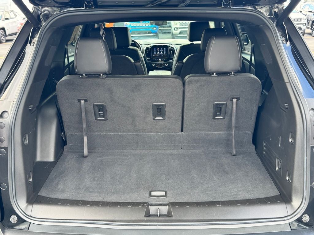 2022 Chevrolet Traverse LT Leather