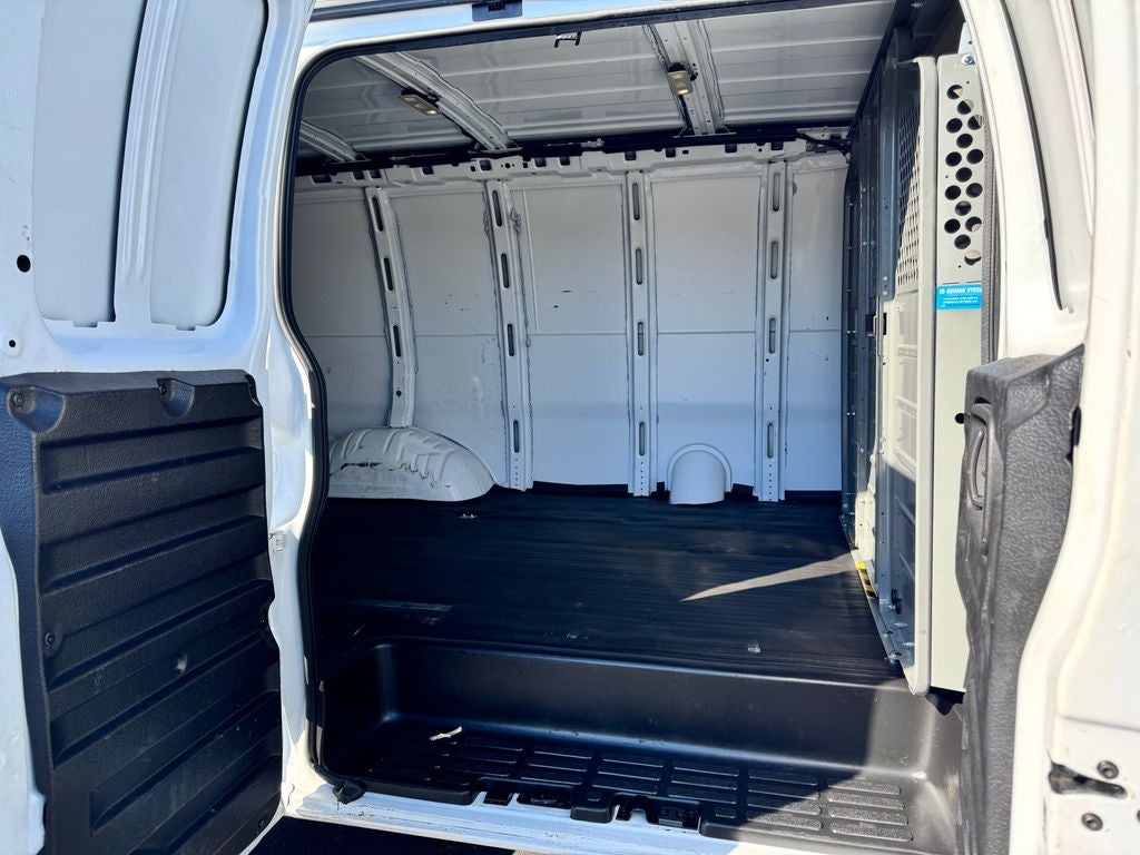 2023 GMC Savana 2500 Work Van