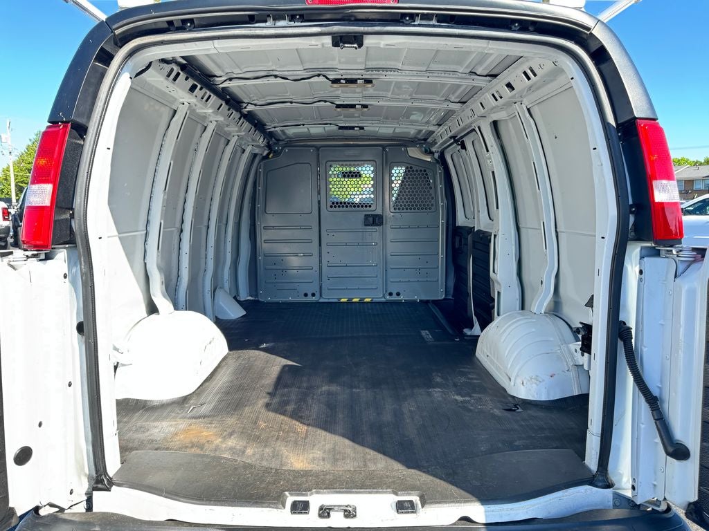 2023 GMC Savana 2500 Work Van