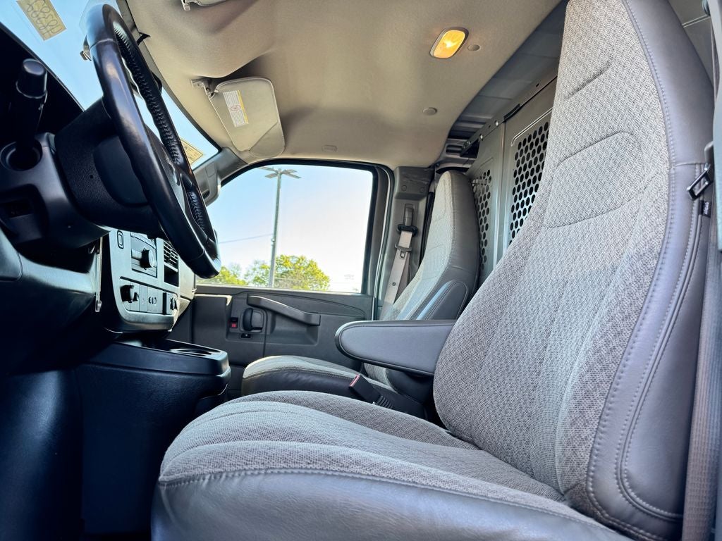 2023 GMC Savana 2500 Work Van