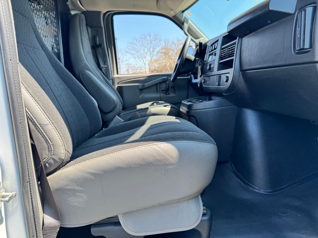 2024 GMC Savana 2500 Work Van