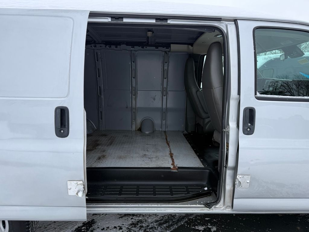 2020 GMC Savana 3500 Work Van