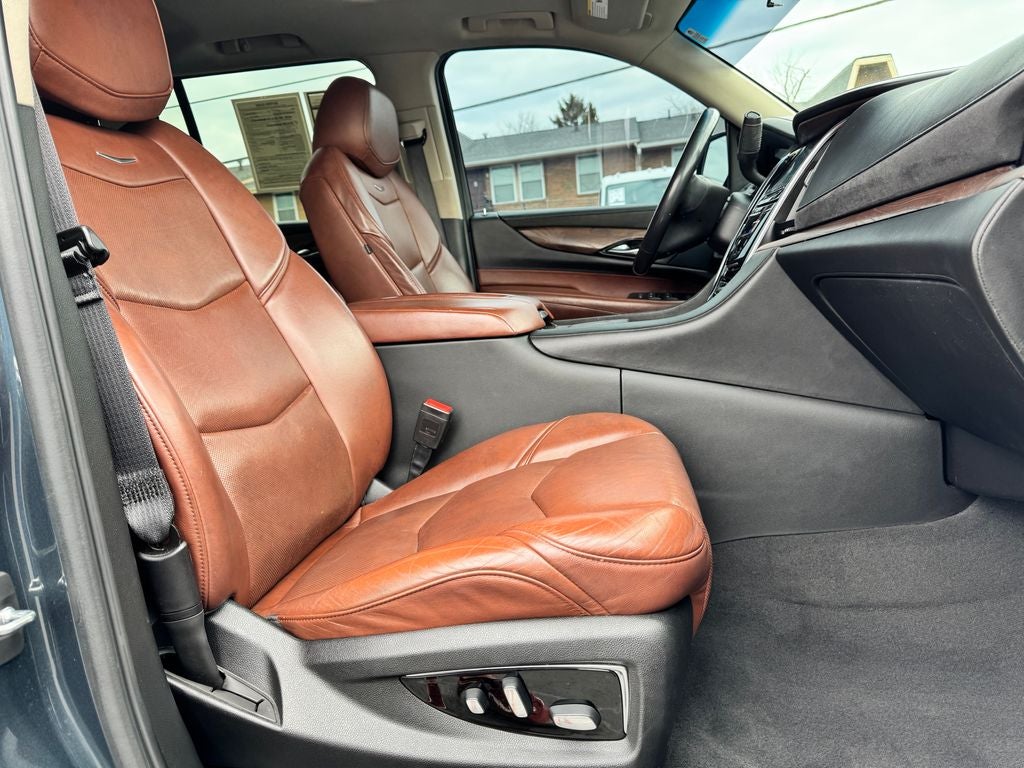 2019 Cadillac Escalade Luxury